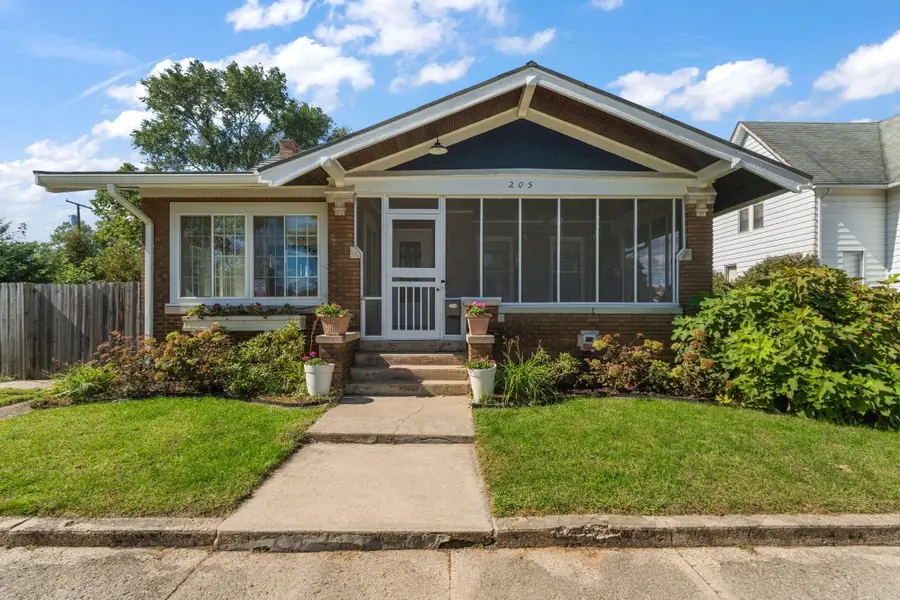 205 S Main Street, Knox, IN 46534 - #2