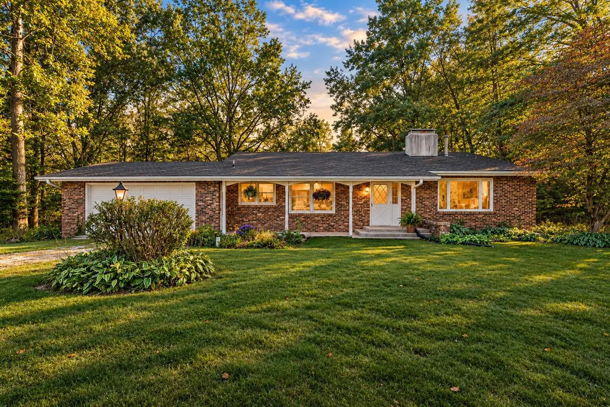 944 W 900 N, La Porte, IN 46350 - #1