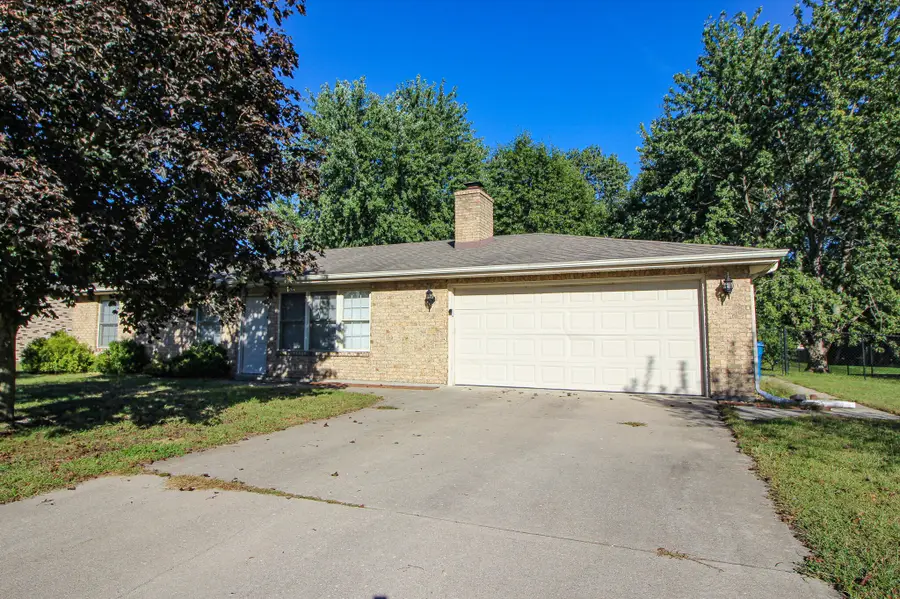 417 Hickory Street Nw, Demotte, IN 46310 - #2
