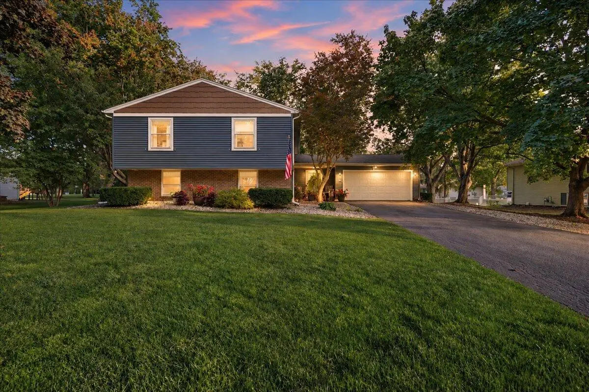 106 Fordwick Lane, Valparaiso, IN 46383 - #1