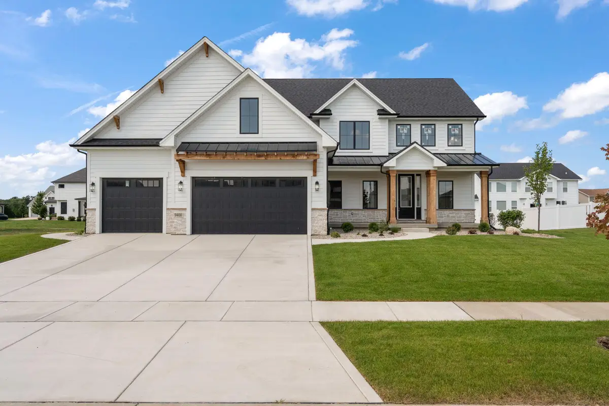 9400 Iris Drive, Saint John, IN 46373 - #1