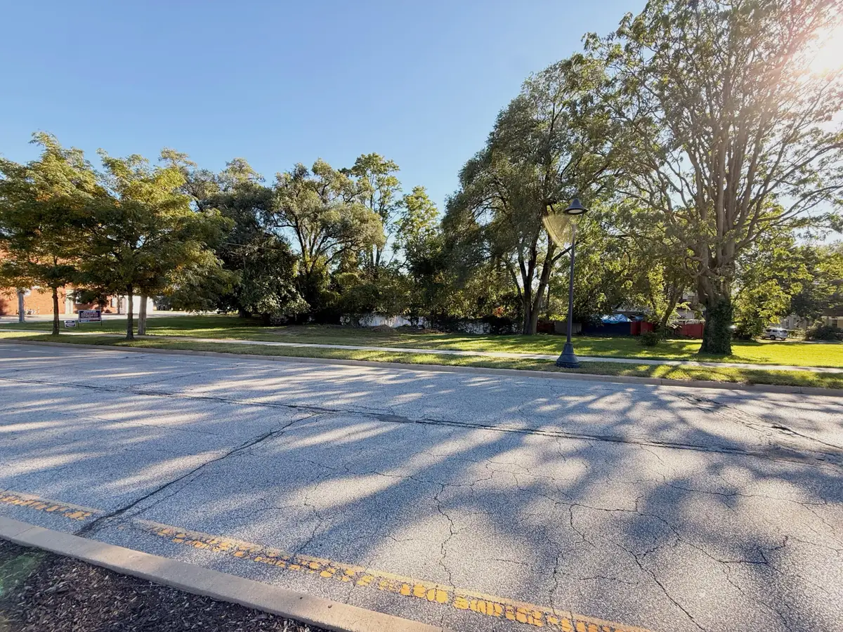 1307 E Michigan Blvd, Michigan City, IN 46360 - #1