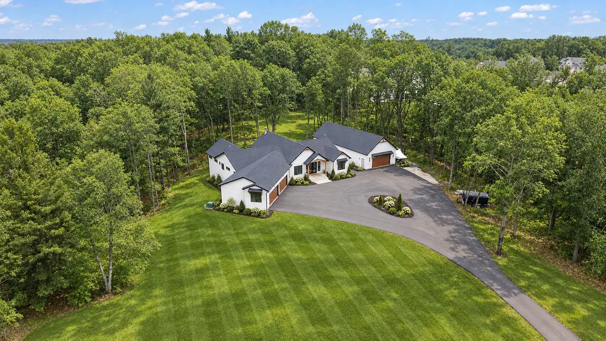155 N 350 W, Valparaiso, IN 46385 - #1