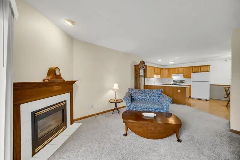 9243 Waymond Avenue, Highland, IN 46322 - #2