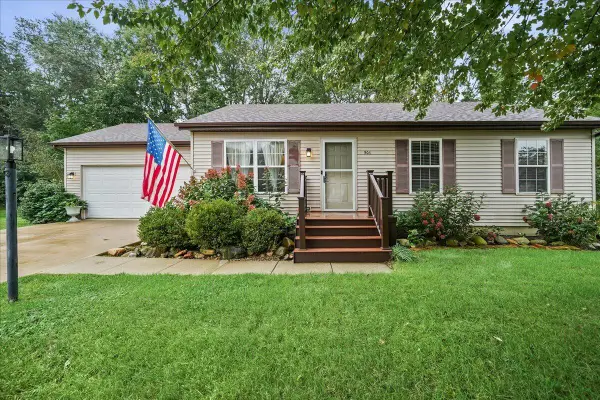 906 Lilly Court, La Porte, IN 46350