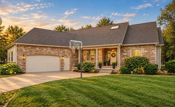 2461 Aeropostale Drive, Chesterton, IN 46304