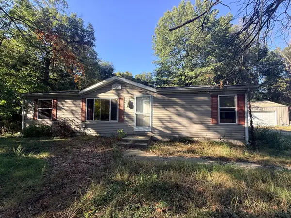 11104 Briarhill Drive, DeMotte, IN 46310