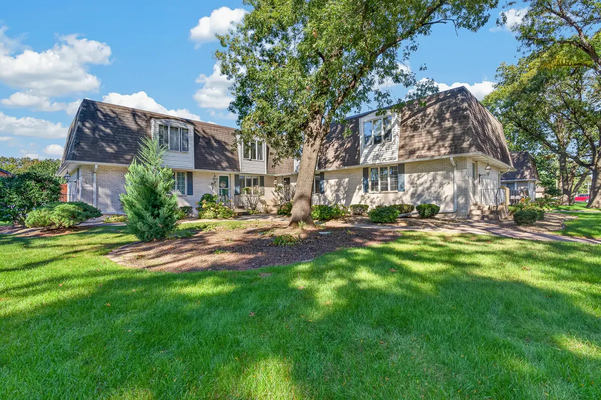 34 Woodhollow Drive, Schererville, IN 46375 - #1