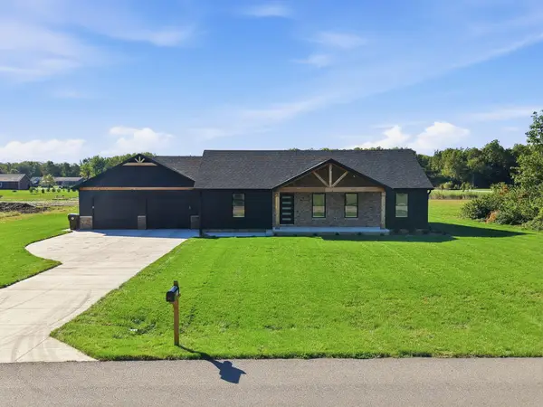 1611 Ole Buck Road, Wheatfield, IN 46392