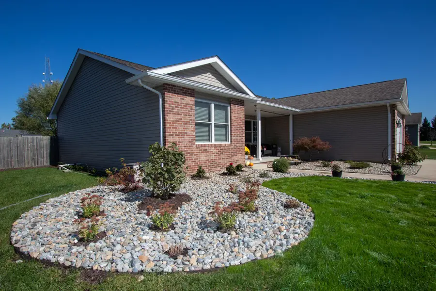 261 Honey Locust Court, Valparaiso, IN 46385 - #3
