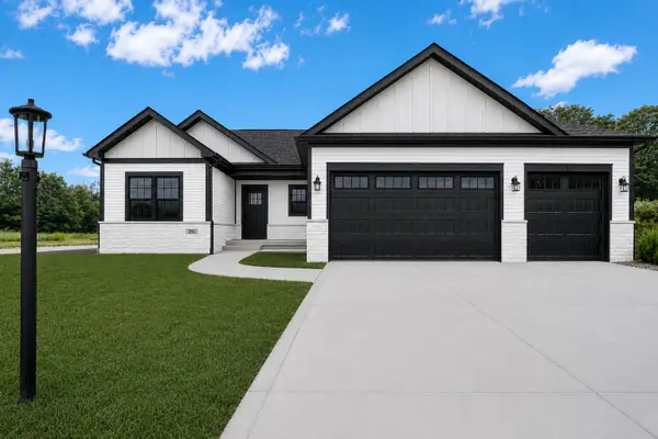 50 Mattico Lane, Crown Point, IN 46307