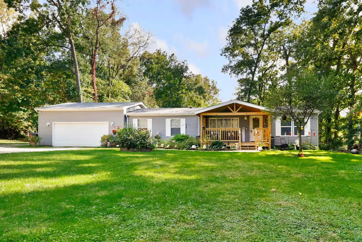 62 E Division Road, Valparaiso, IN 46383 - #1
