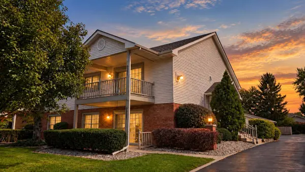9827 Parkway Drive, Highland, IN 46322