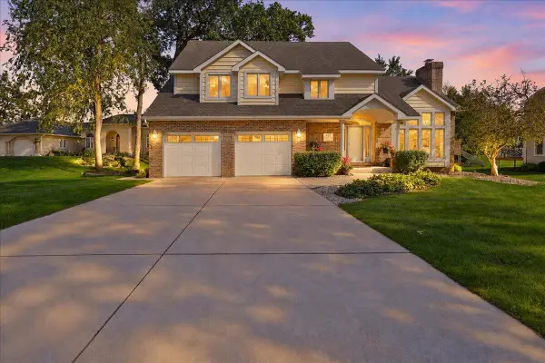 437 Forestwood Drive, Valparaiso, IN 46385