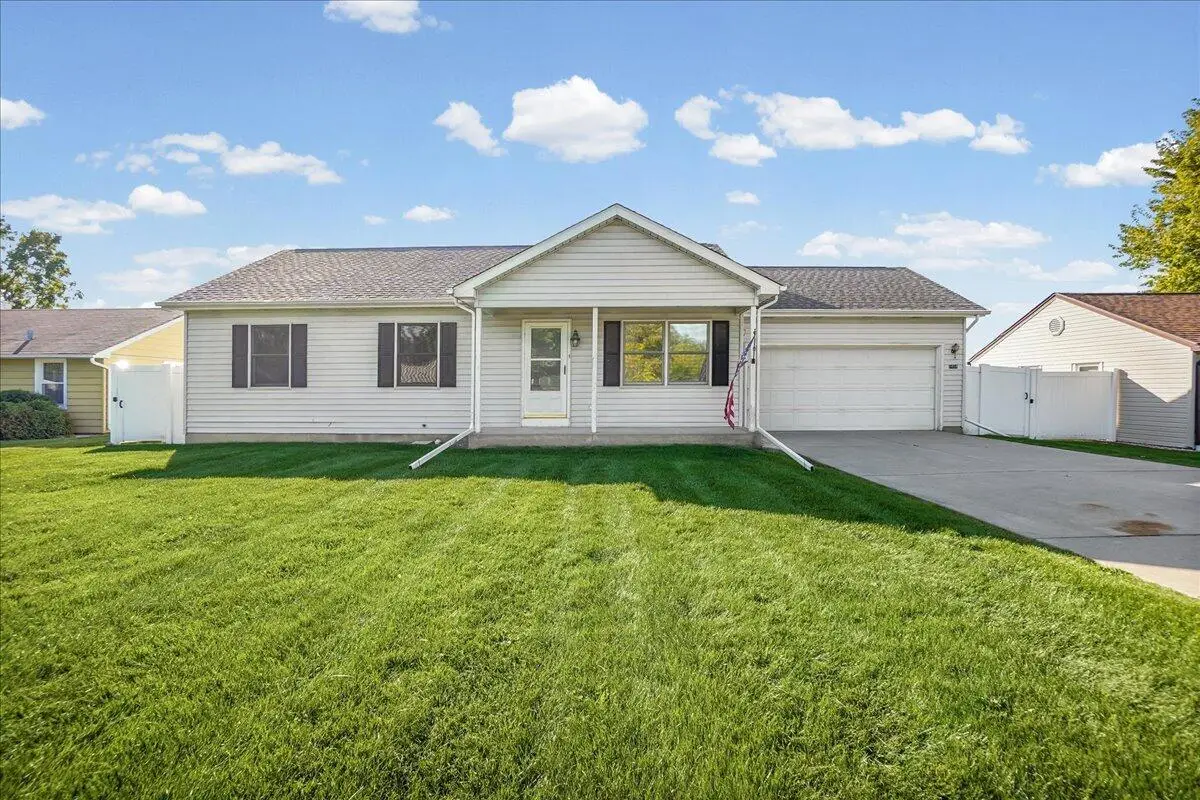 8404 Ellsworth Place, Merrillville, IN 46410 - #1