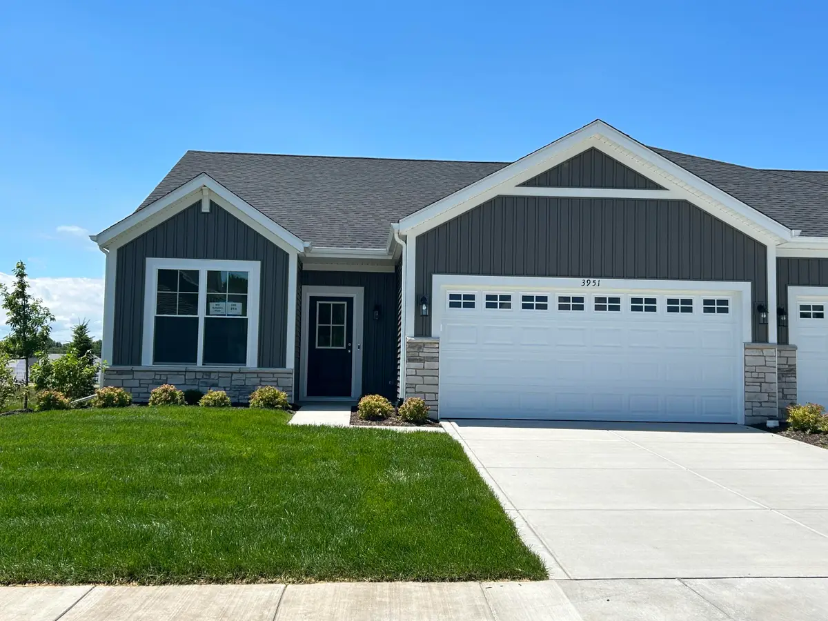 3951 Reflection Place, Valparaiso, IN 46385 - #1