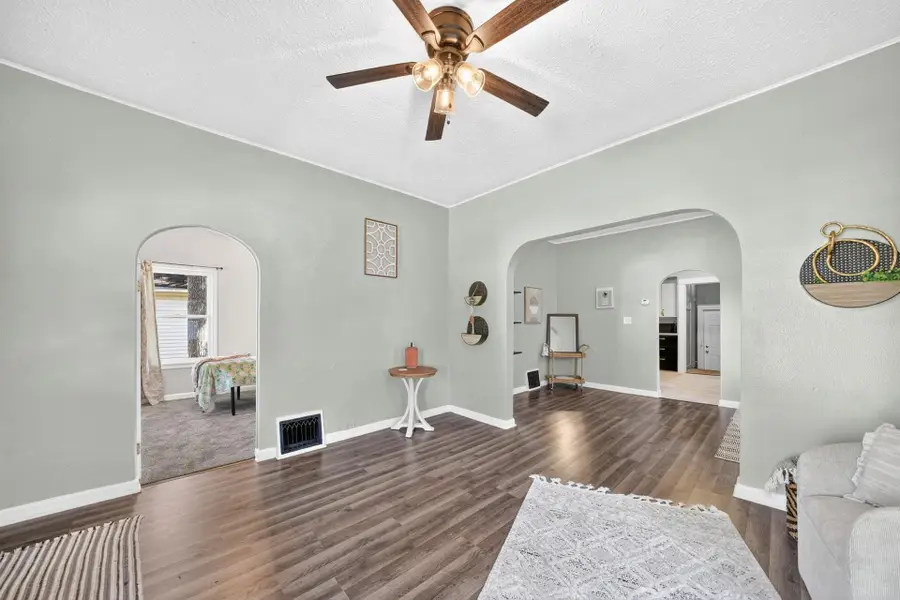 414 E Fairview Avenue, South Bend, IN 46614 - #3