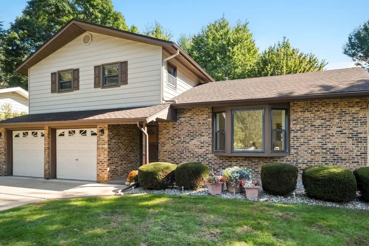 711 S 18th Street, Chesterton, IN 46304 - #1