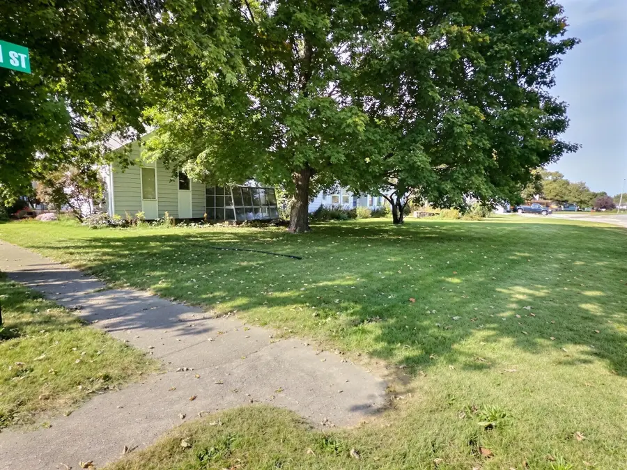 312 E Washington Street, Kentland, IN 47951 - #3
