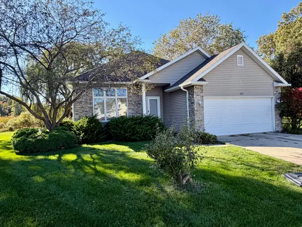 202 Kraus Drive, Valparaiso, IN 46383
