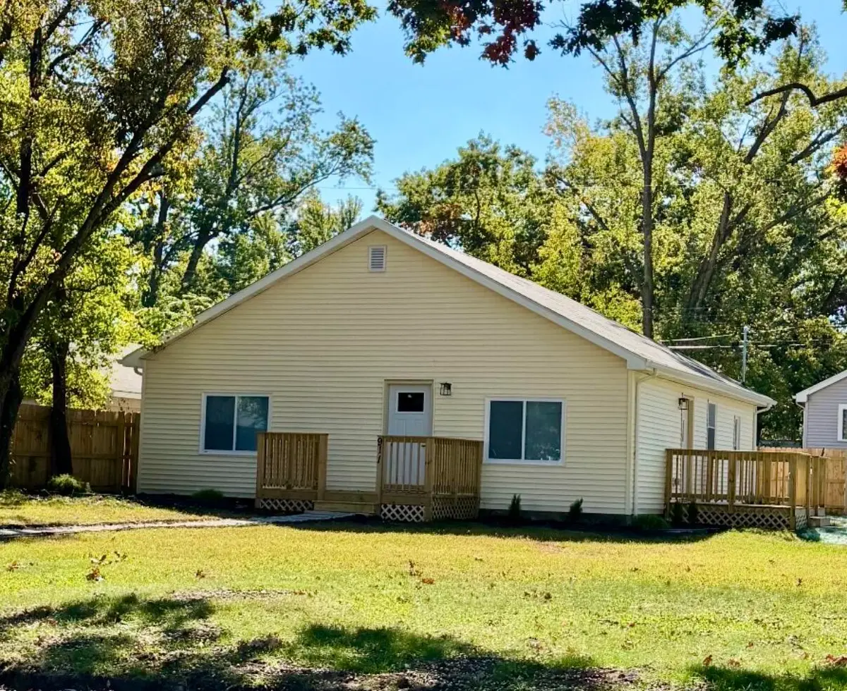 911 E 28th Avenue, Lake Station, IN 46405 - #1