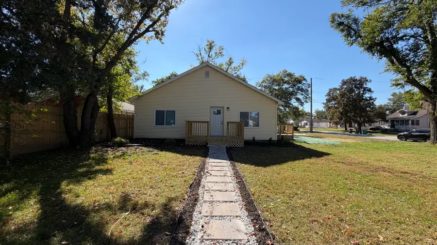 911 E 28th Avenue, Lake Station, IN 46405 - #3