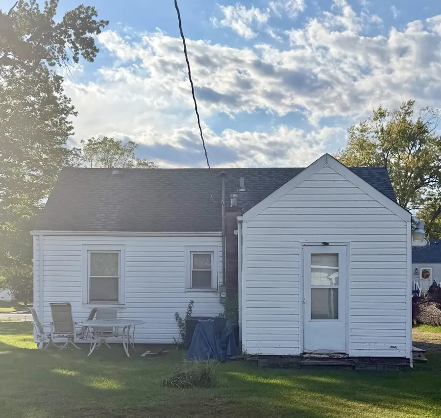 121 N Raymond Street, Griffith, IN 46319 - #2