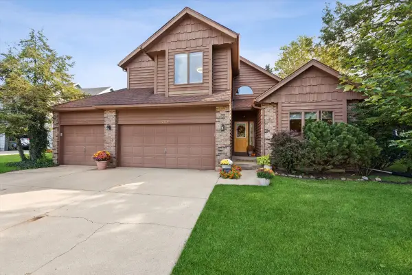1204 Bartlett Drive, Valparaiso, IN 46383