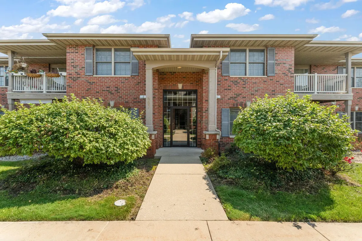 607 Cambridge Court #1d, Munster, IN 46321 - #1