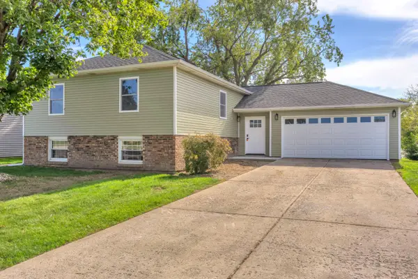 1717 W 98th Place, Crown Point, IN 46307