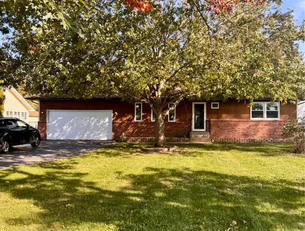 697 N Lake Park Avenue, Hobart, IN 46342