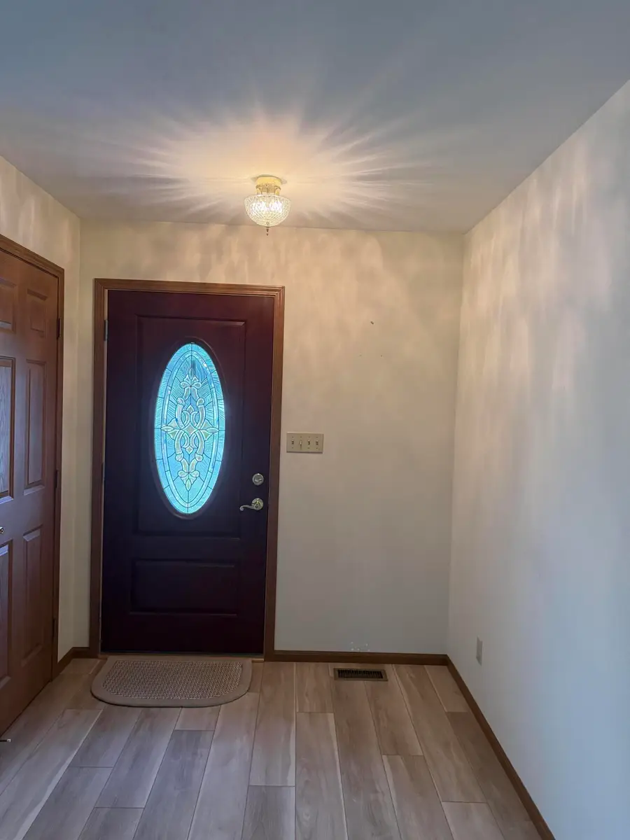 317 9th Circle Se, Demotte, IN 46310 - #3