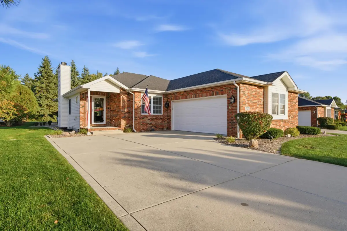 920 Stillwater Pkwy, Crown Point, IN 46307 - #1