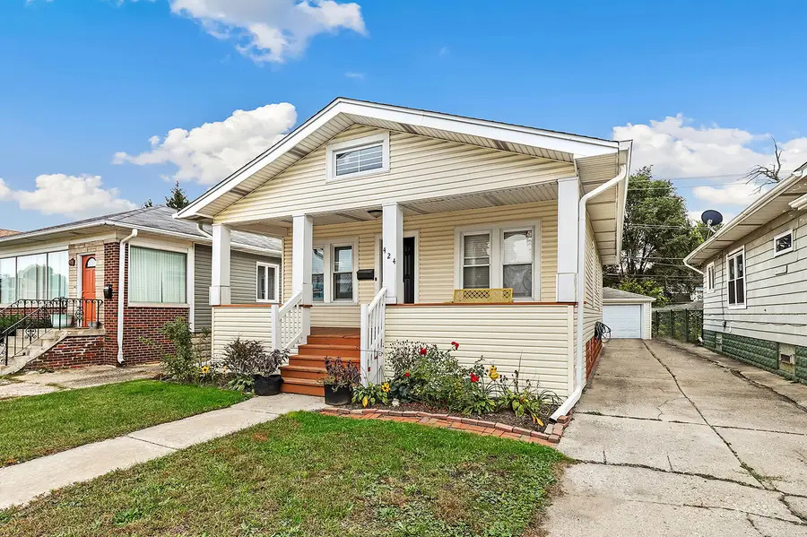 424 E 165th Street, Hammond, IN 46324 - #2