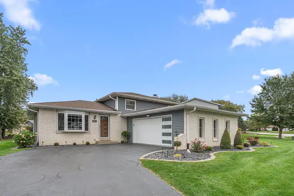 4204 Glen Oaks Drive, Crown Point, IN 46307