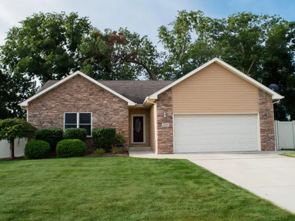 222 Cessna Drive, Burns Harbor, IN 46304