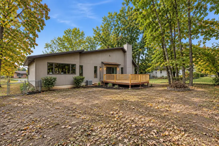 3611 Kingsway Drive, Crown Point, IN 46307 - #3
