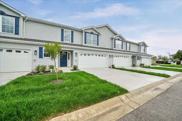 9567 Luebcke Lane, Crown Point, IN 46307