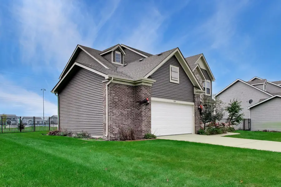 8097 W 102nd Avenue, Saint John, IN 46373 - #3