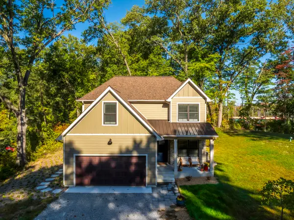 9 Golf Wood Road, Beverly Shores, IN 46301
