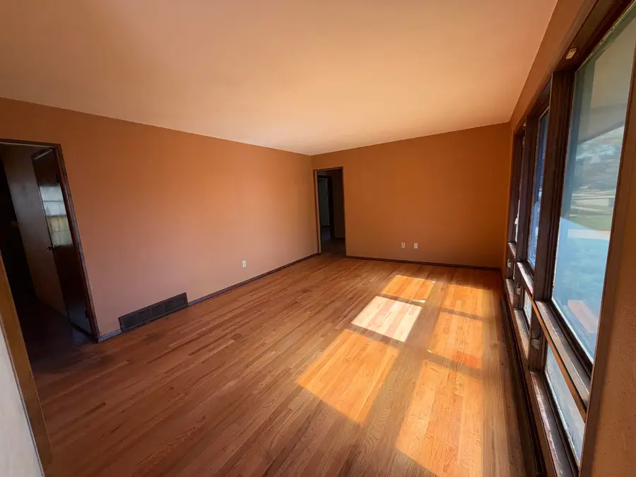 720 W 52nd Place, Gary, IN 46410 - #3