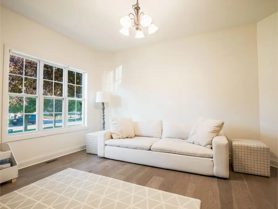 20 W Shakespeare Drive, Valparaiso, IN 46385 - #3
