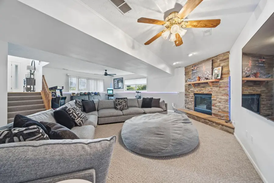 3020 Diamond Drive, Hobart, IN 46342 - #2