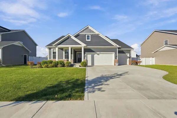 9702 Tradewind Place, Cedar Lake, IN 46303