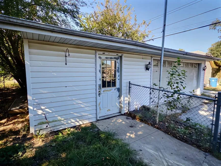 208 S Clay Street, Morocco, IN 47963 - #2