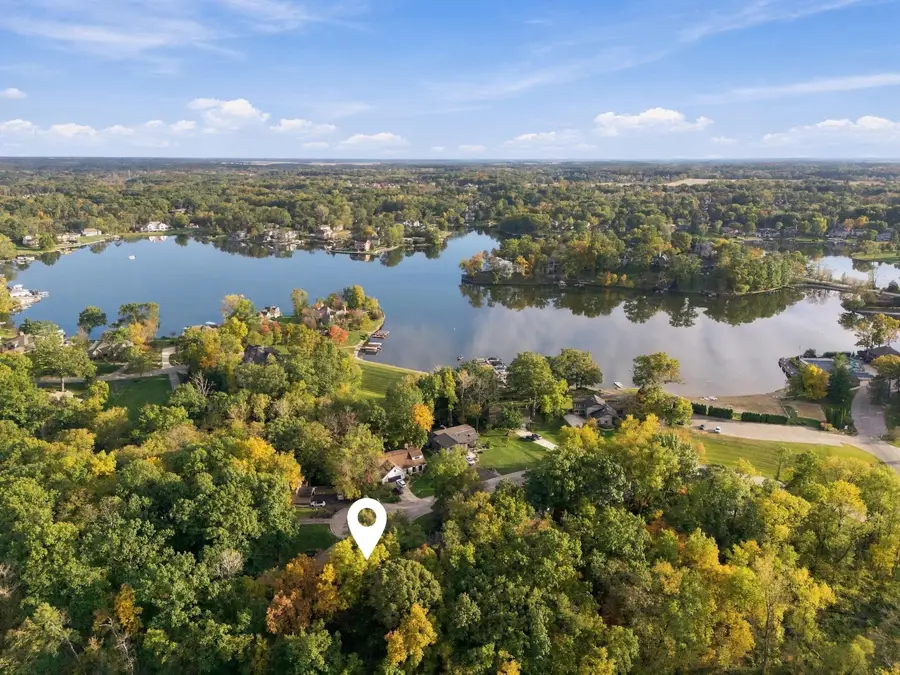 401 Shorewood Court, Valparaiso, IN 46385 - #3