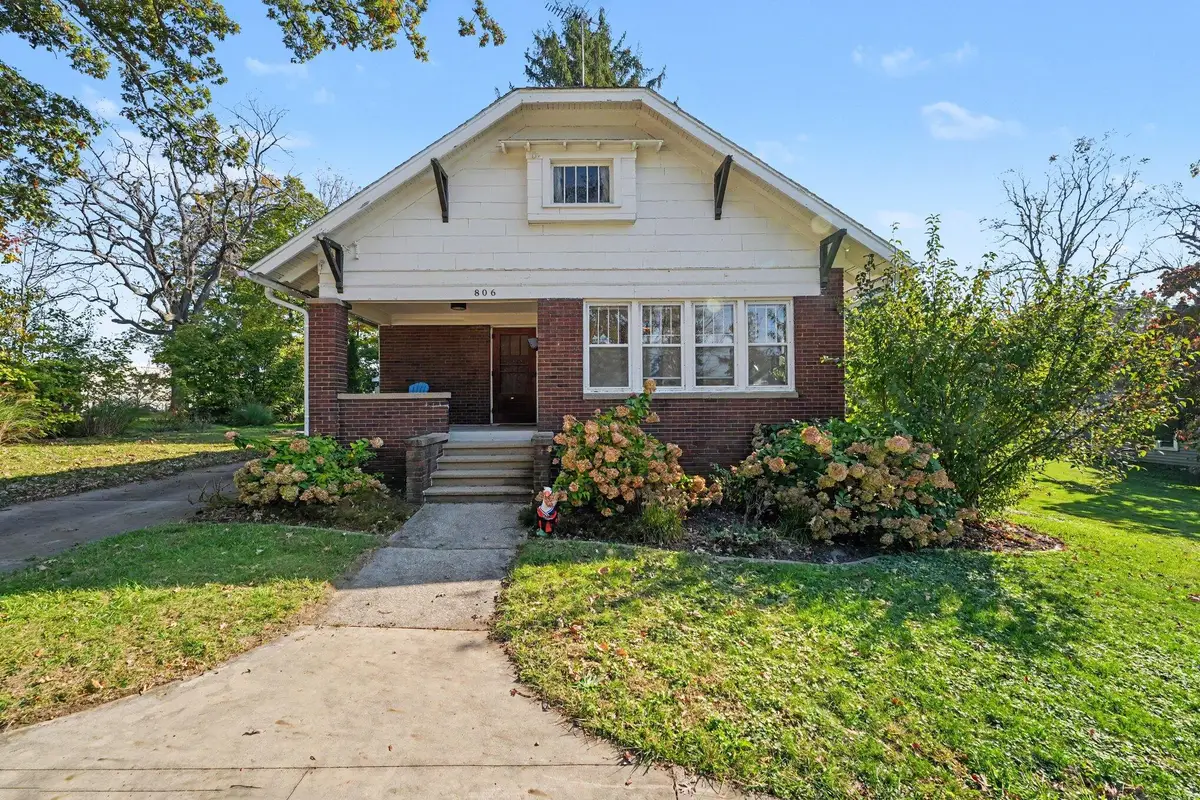 806 Academy Street, Valparaiso, IN 46383 - #1