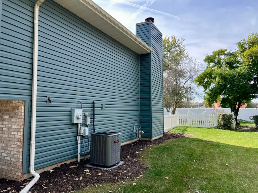 8515 Wheeler Place, Crown Point, IN 46307 - #2