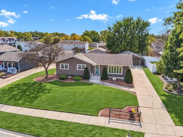1005 Lancaster Lane, Dyer, IN 46311