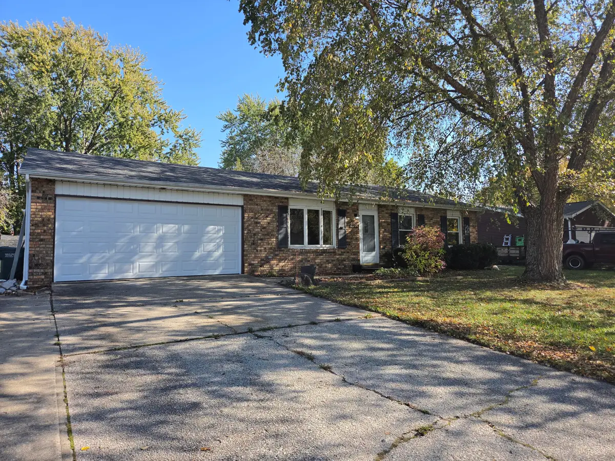 2206 Sturdy Road, Valparaiso, IN 46383 - #1